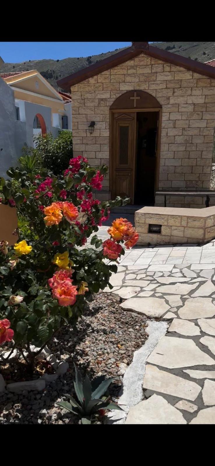 Taxiarchis Aparthotel Symi Bagian luar foto
