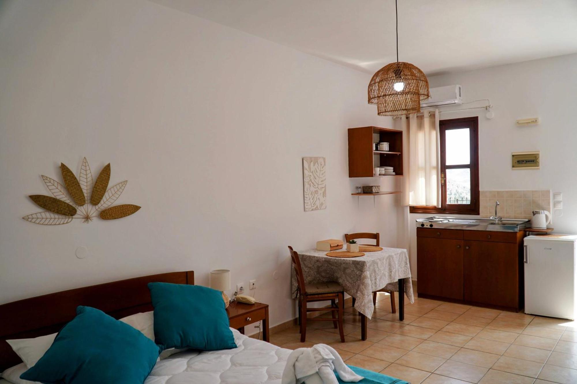 Taxiarchis Aparthotel Symi Bagian luar foto