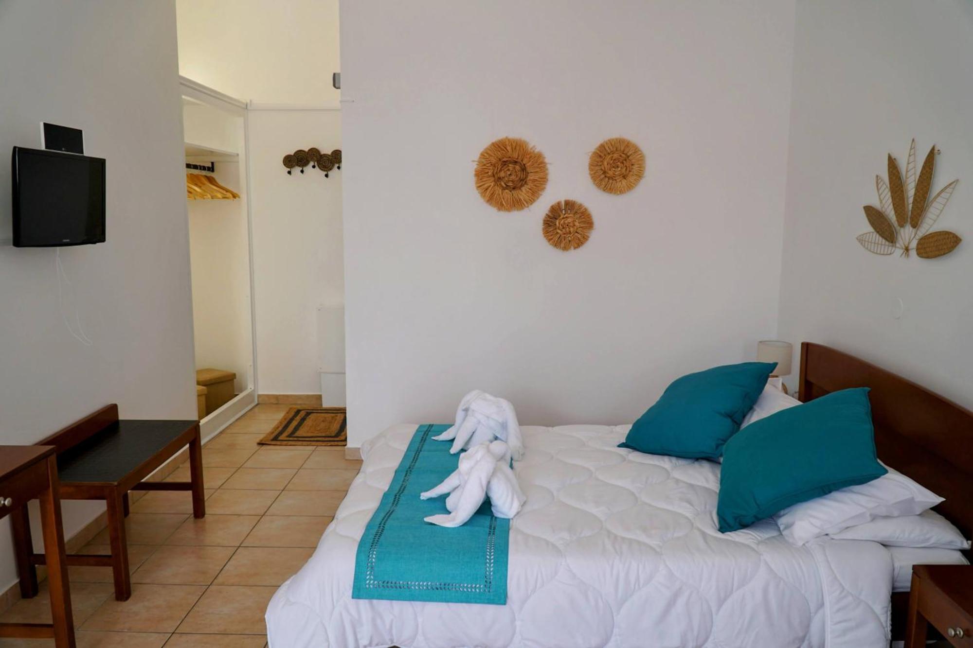 Taxiarchis Aparthotel Symi Bagian luar foto