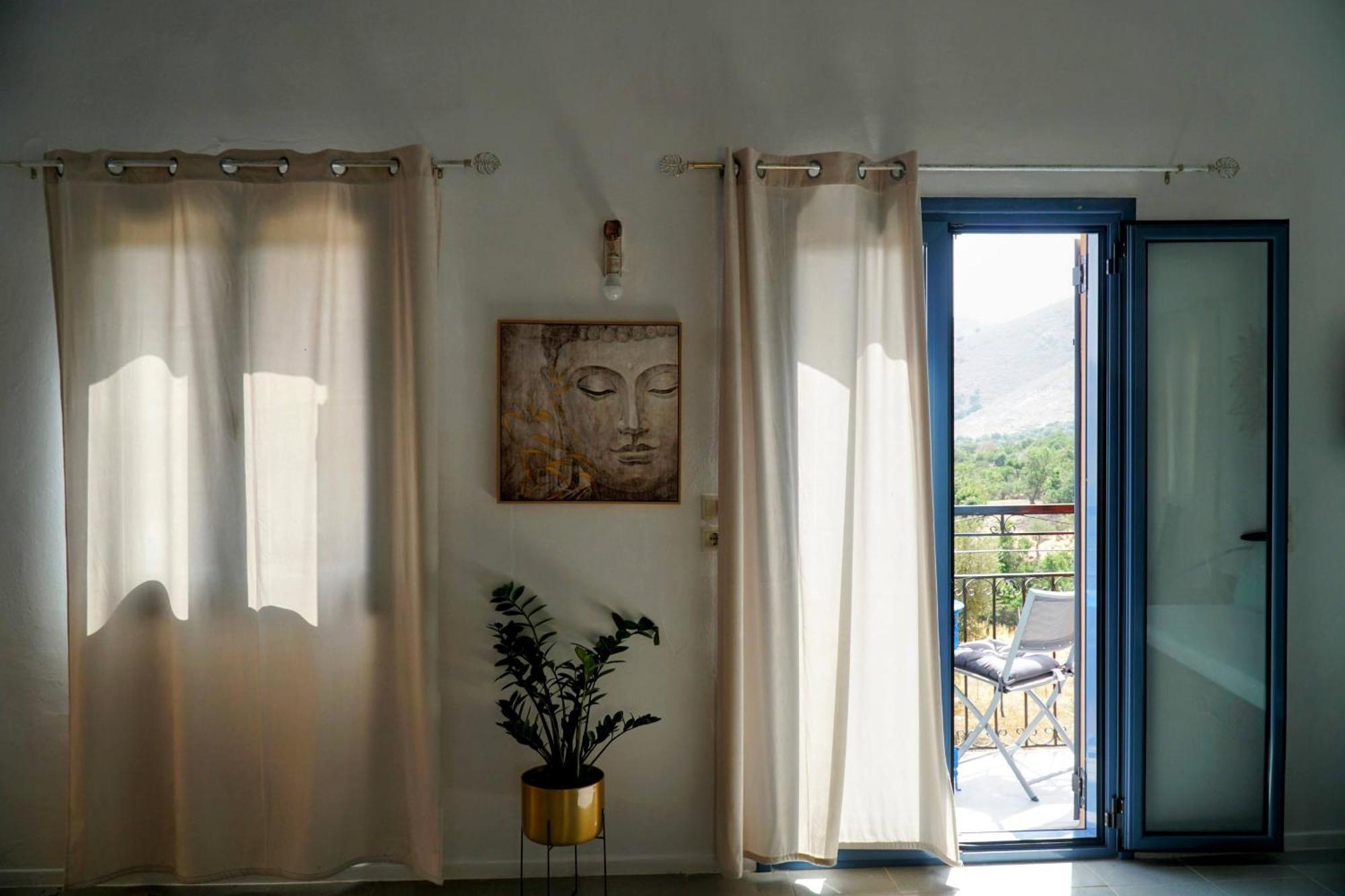 Taxiarchis Aparthotel Symi Bagian luar foto