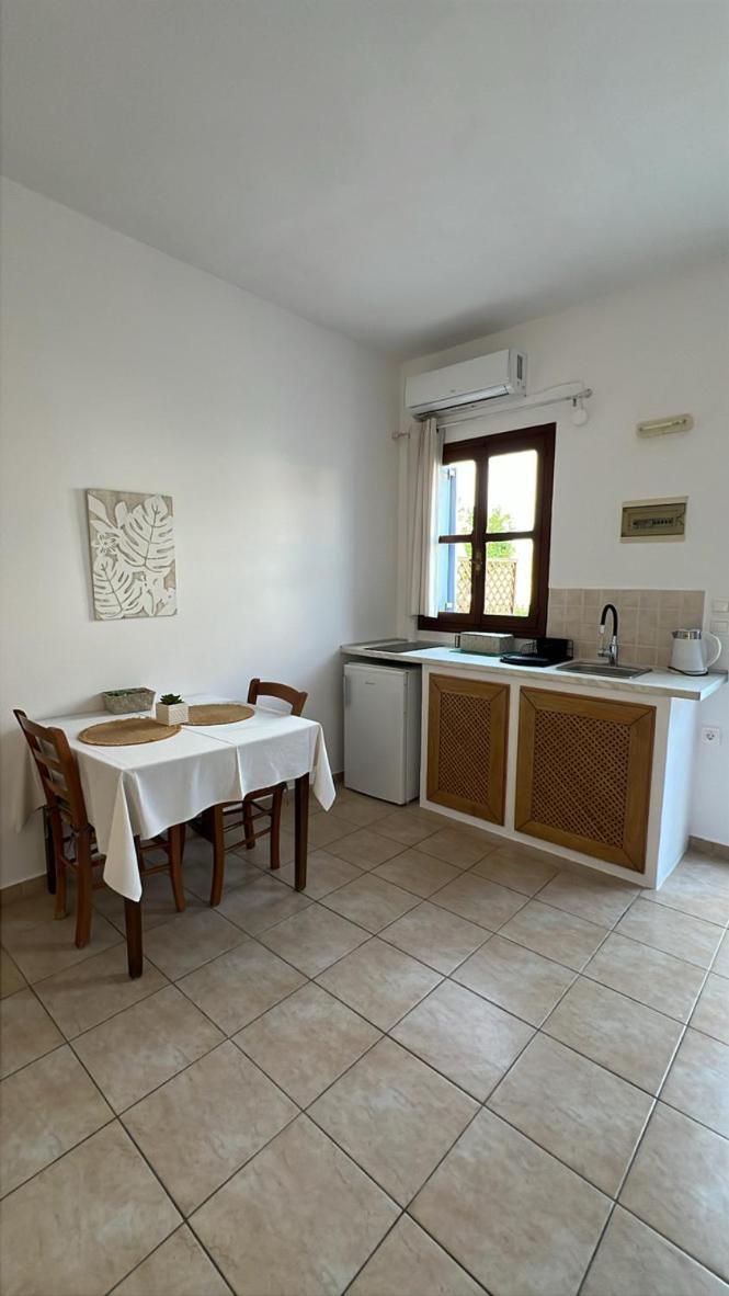 Taxiarchis Aparthotel Symi Bagian luar foto