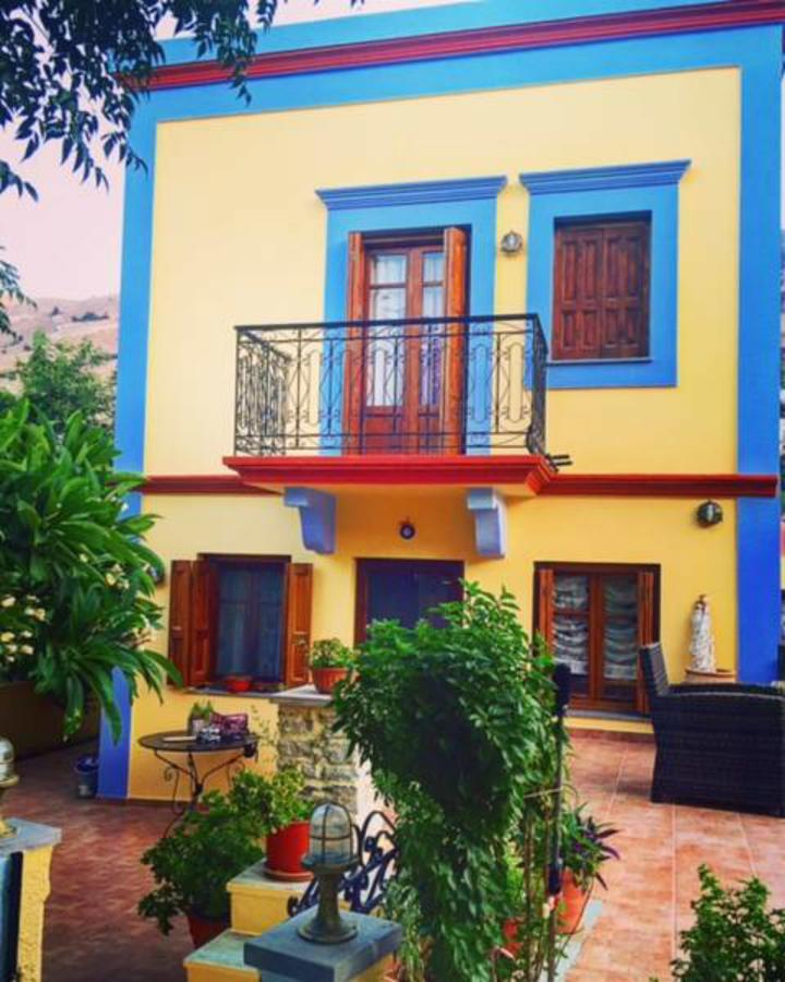 Taxiarchis Aparthotel Symi Bagian luar foto