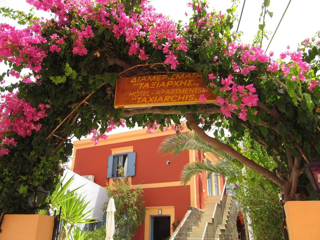 Taxiarchis Aparthotel Symi Bagian luar foto